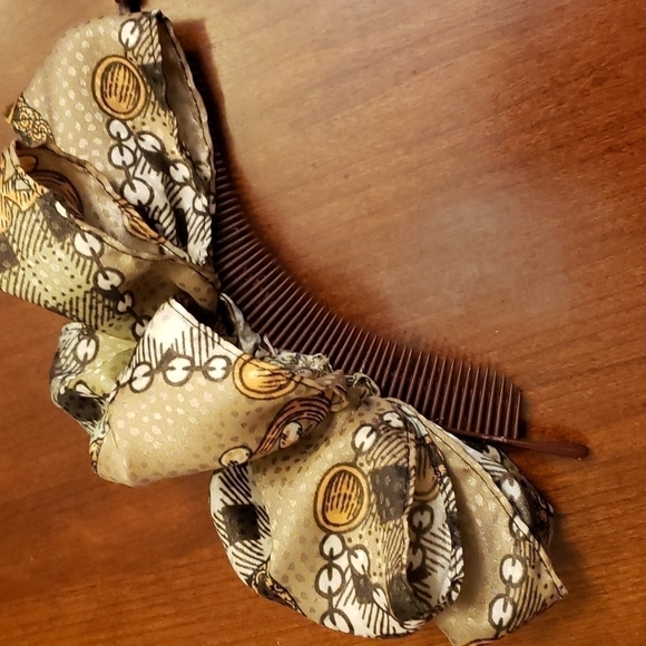 Hair Scruncies and Combs Assorted Colors and Size Bundle of 10 - Picture 9 of 12